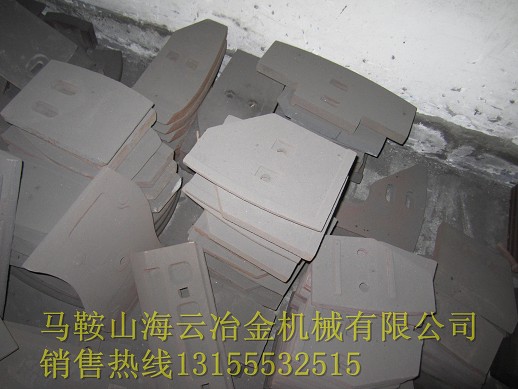 阜新恒泰120站、鄭州昌利1000攪拌站中拌葉、兩端襯板安裝維修